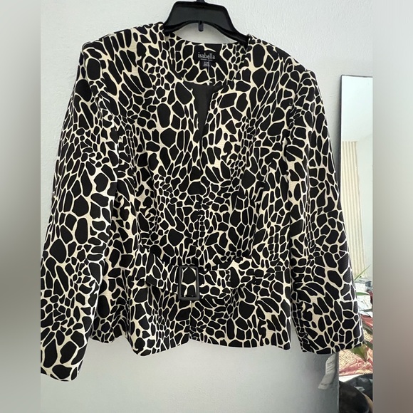 NWT, ISABELLA SUITS - Picture 5 of 5